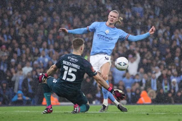 九游电子互动-【足总杯】哈兰德2场8球！曼城6比0伯恩利晋级4强