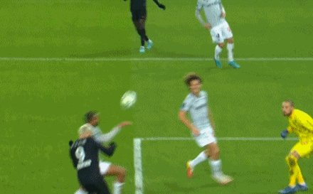 1642976415457026166.gif 九游app最新版下载安装-【法甲】拉莫斯首球 维拉蒂破门造乌龙 巴黎4-0兰斯
