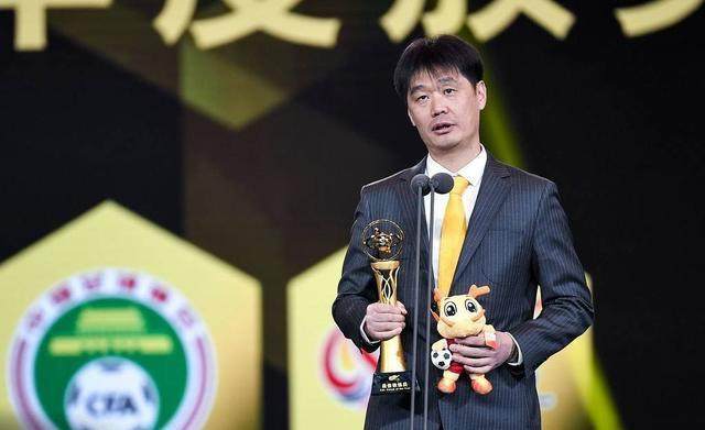 1638531589759009206.jpg 继任者李霄鹏需避免李铁三宗“罪” 情绪稳定最重要