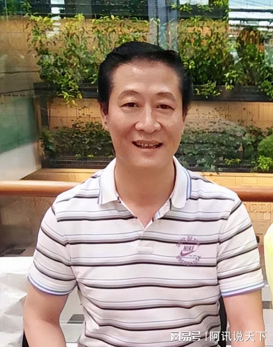 上海足球名宿,曾踢进奥运正赛,远离足坛近30年,如今身份不简单