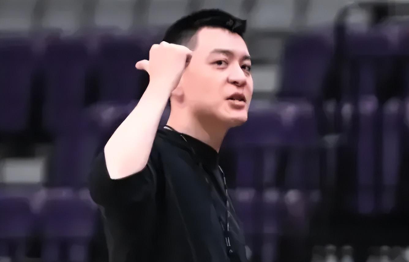 九游电子互动-杨鸣73字回应辞职!愧疚对不起球迷,致谢队内支持,评论区太暖心